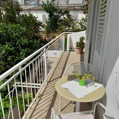Roky Apartman Hvar Town